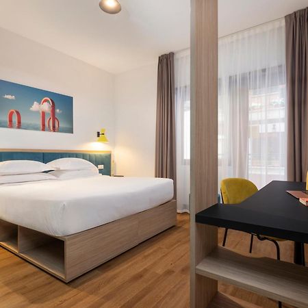 Rome Ciampino Smart Hotel エクステリア 写真