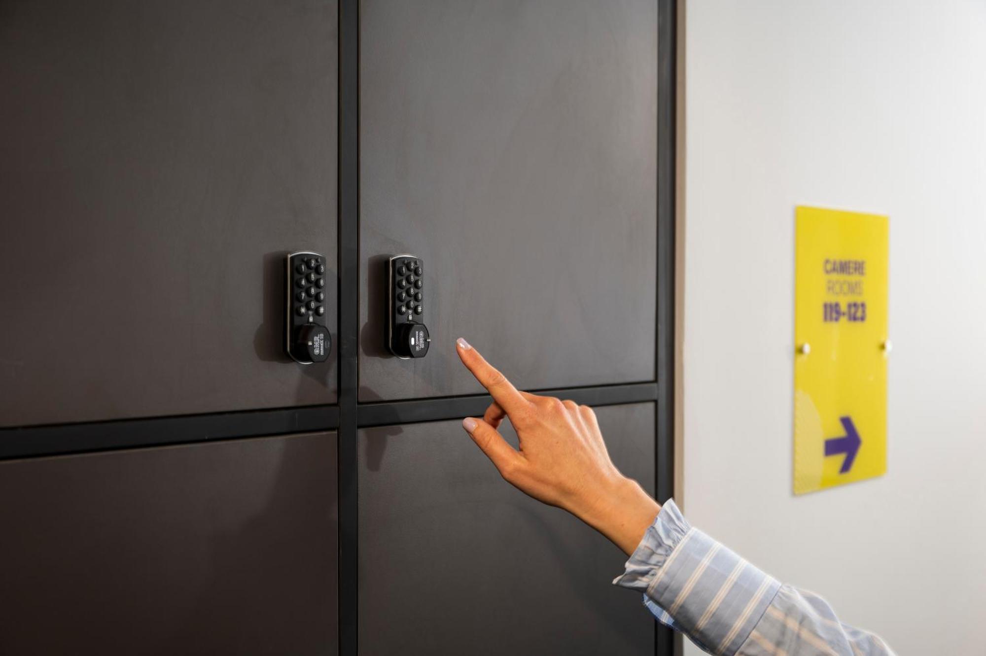 Rome Ciampino Smart Hotel エクステリア 写真