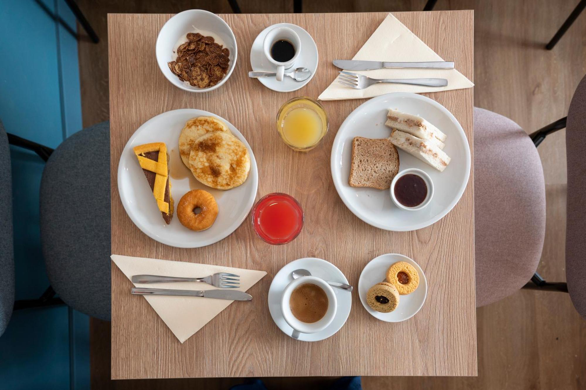Rome Ciampino Smart Hotel エクステリア 写真
